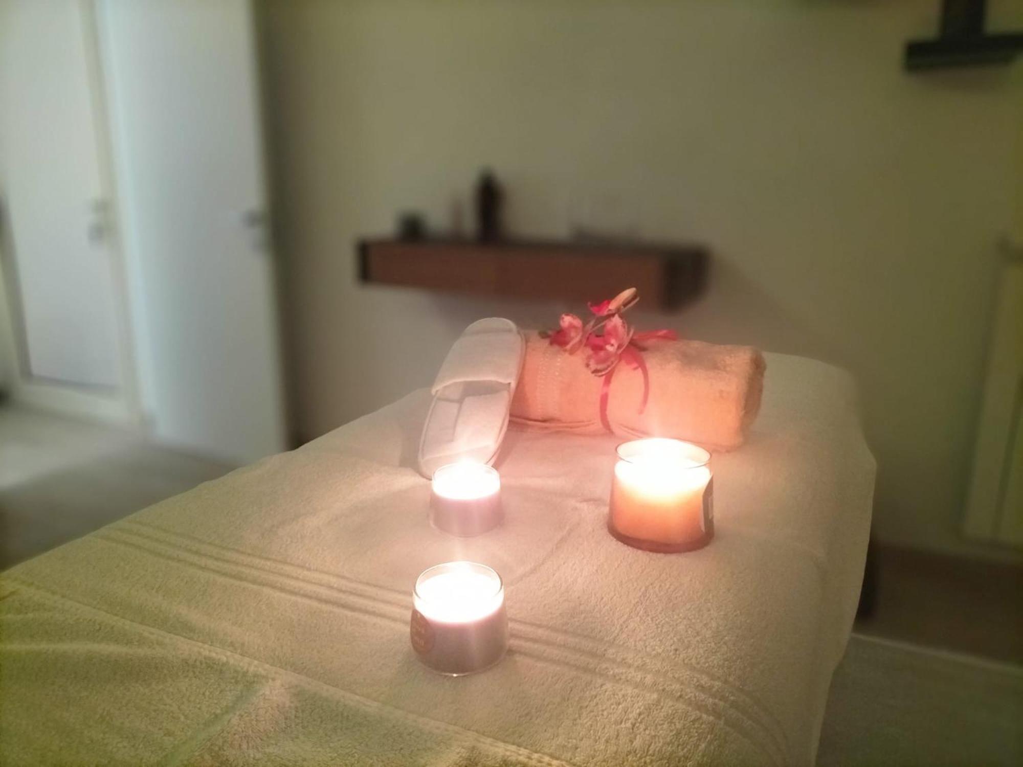 Mya Luxury Rooms And Wellness เมเลนดูญโญ ภายนอก รูปภาพ