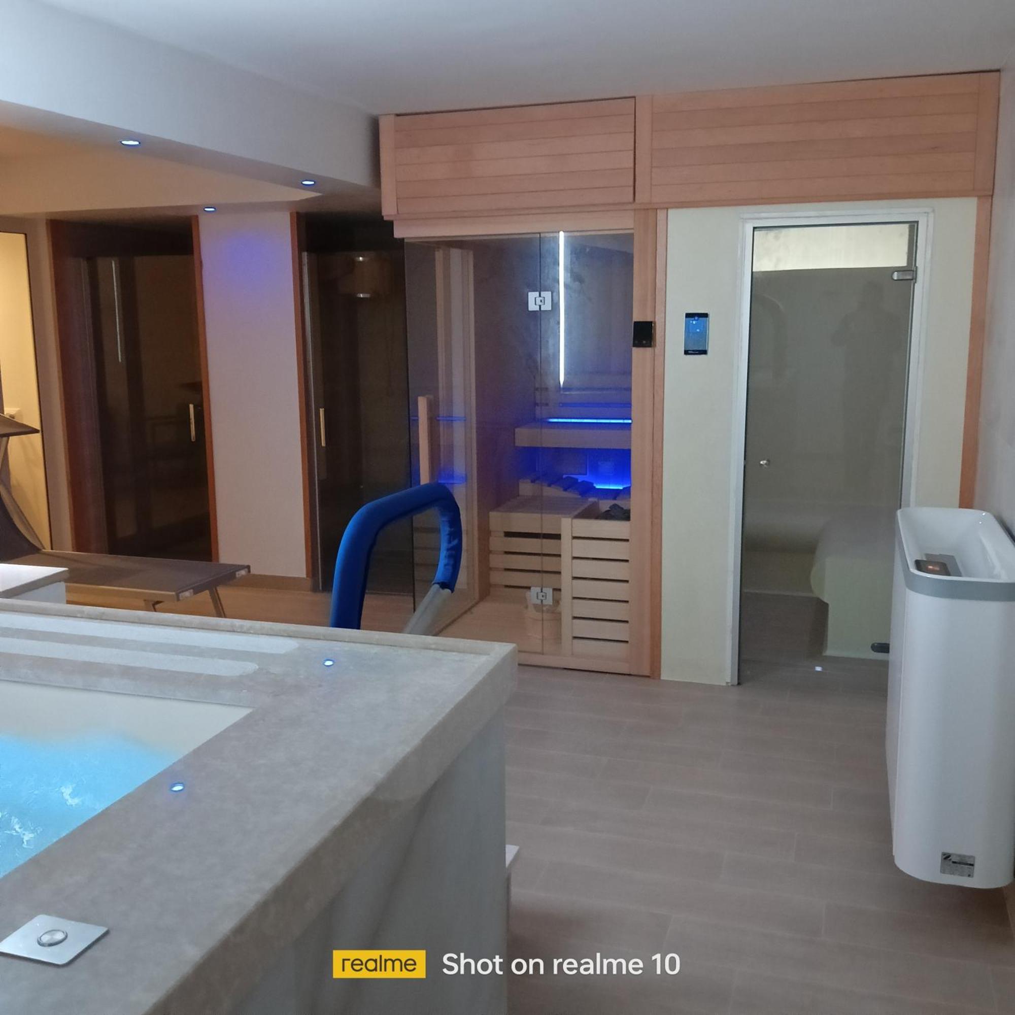 Mya Luxury Rooms And Wellness เมเลนดูญโญ ภายนอก รูปภาพ